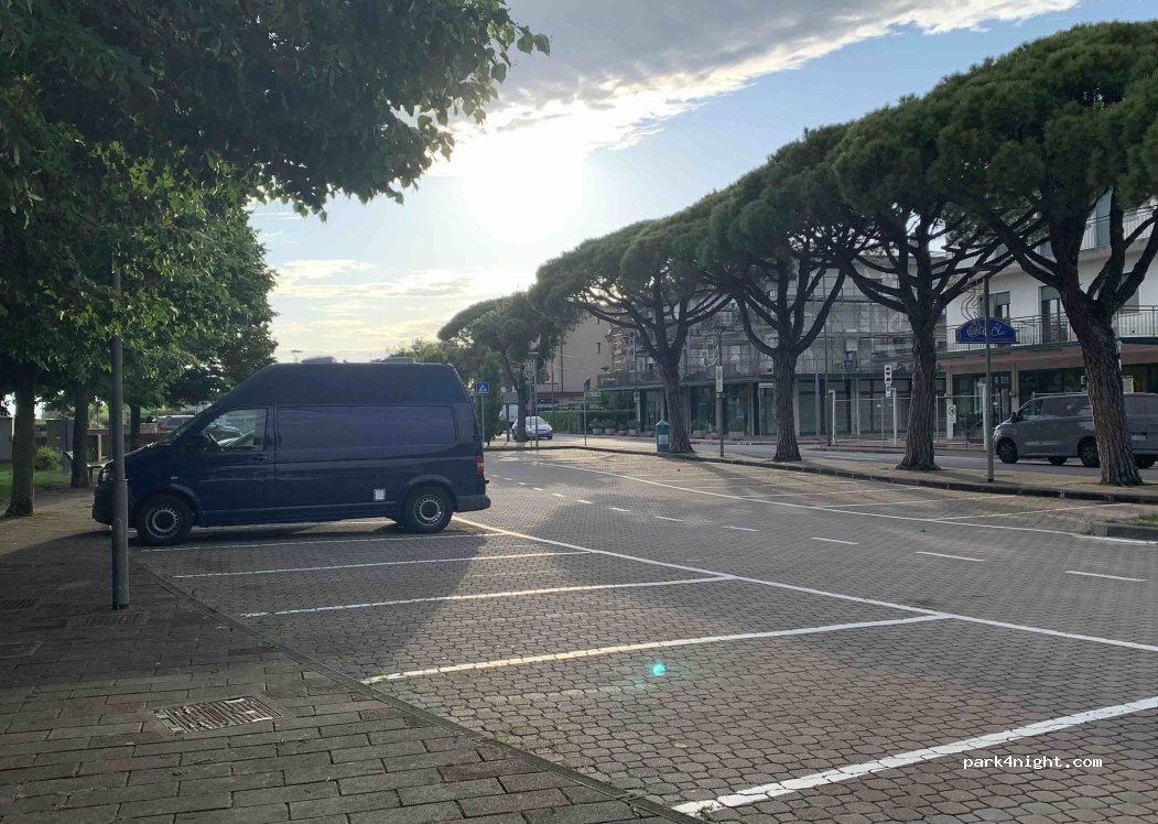 (30016) Lido di Jesolo - 3 Piazza del Granatiere — foto 5