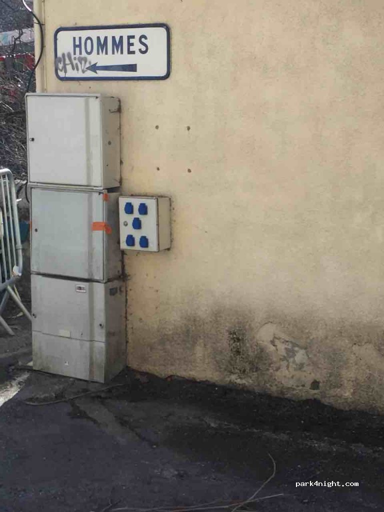 (26560) Séderon - 15 Place de l'Église — foto