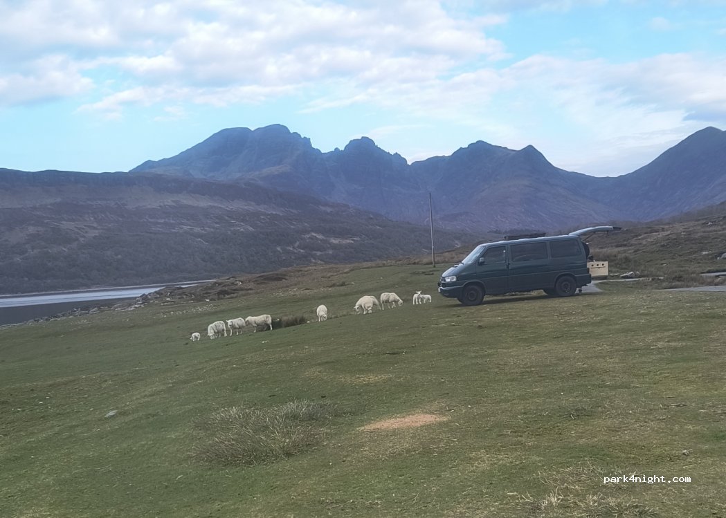 (IV49 9BB) Isle of Skye - Unnamed Road — foto 3