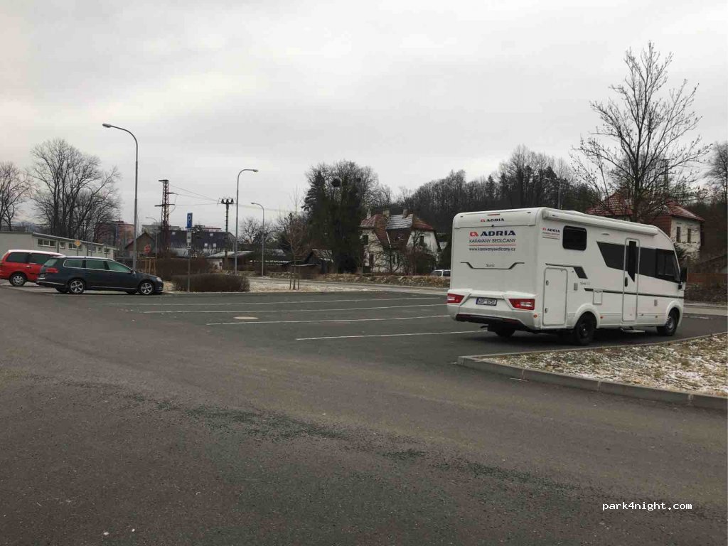 Parkoviště u zimního stadiónu — foto 2