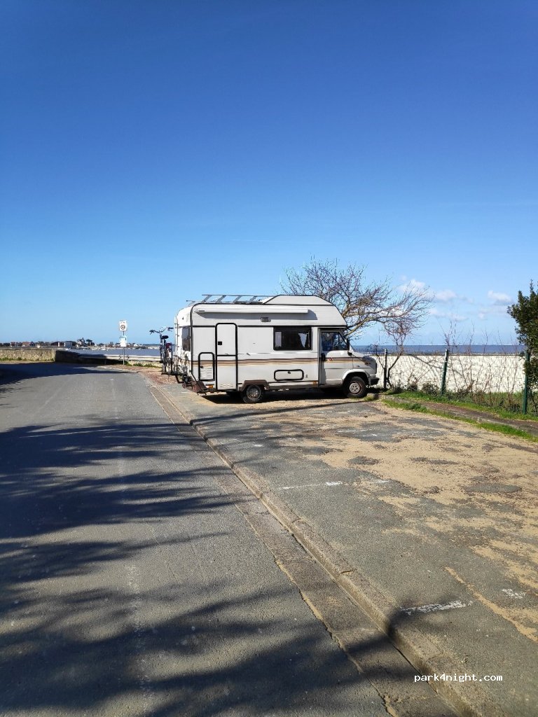 (17450) Fouras - 69 Boulevard de l'Océan — foto