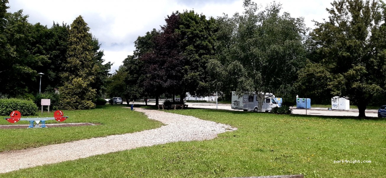 (25300) Pontarlier - 13 Rue Berlioz — foto 2