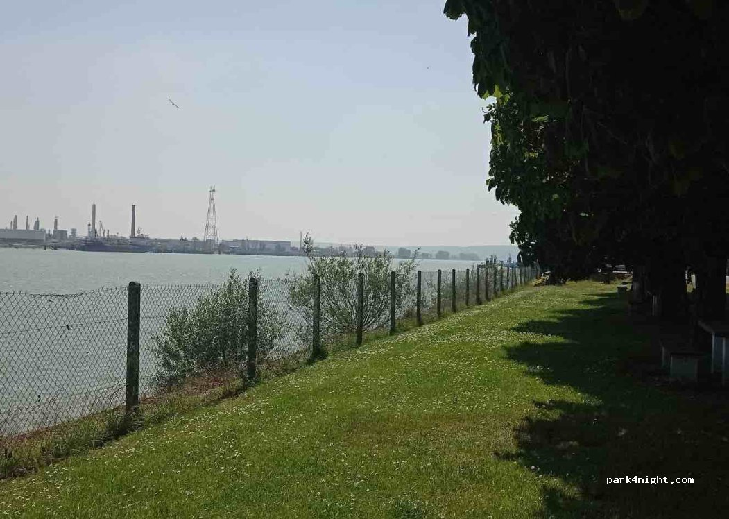 (59500) Douai - 198-320 Boulevard Delebecque — foto 3