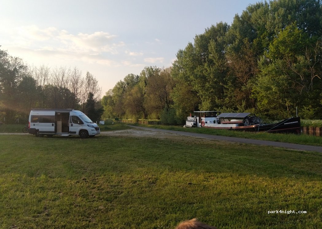 (45210) Nargis - 218 Route de Château Landon — foto 2