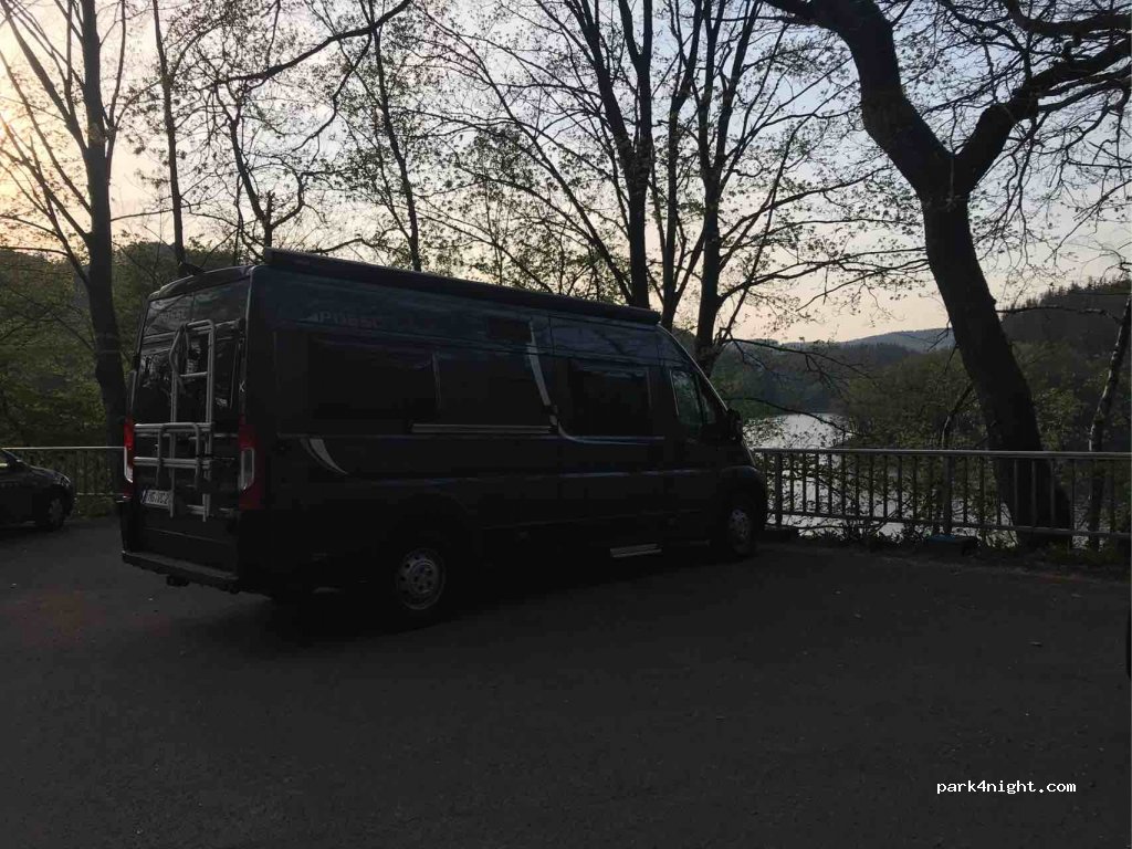 Wanderparkplatz Aggertalsperre — foto