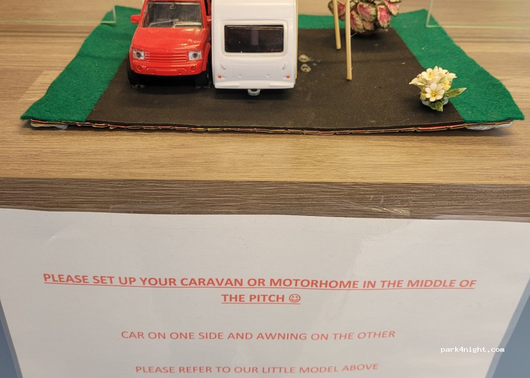 The Woods Caravan Park — foto