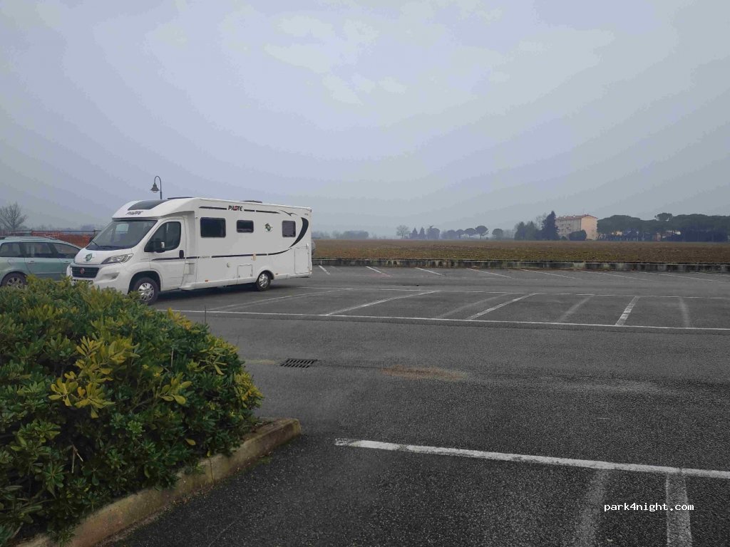 (33059) Villa Vicentina - 26 Via Duca d'Aosta — foto