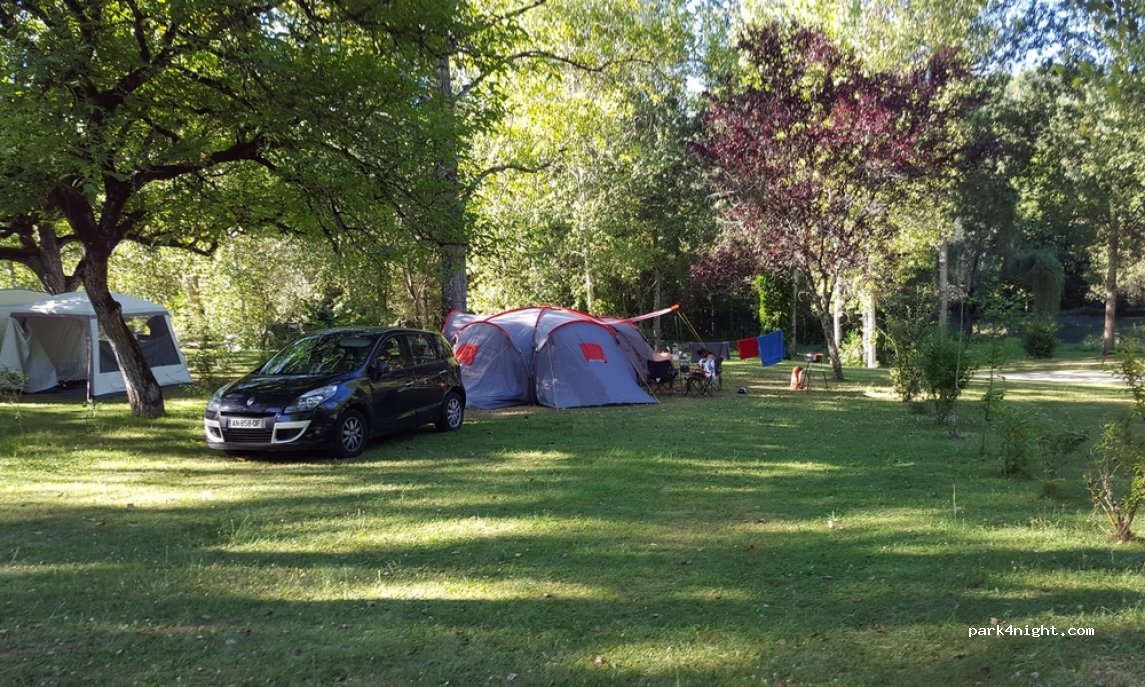 Camping proche Lascaux Le Verdoyant — foto 2
