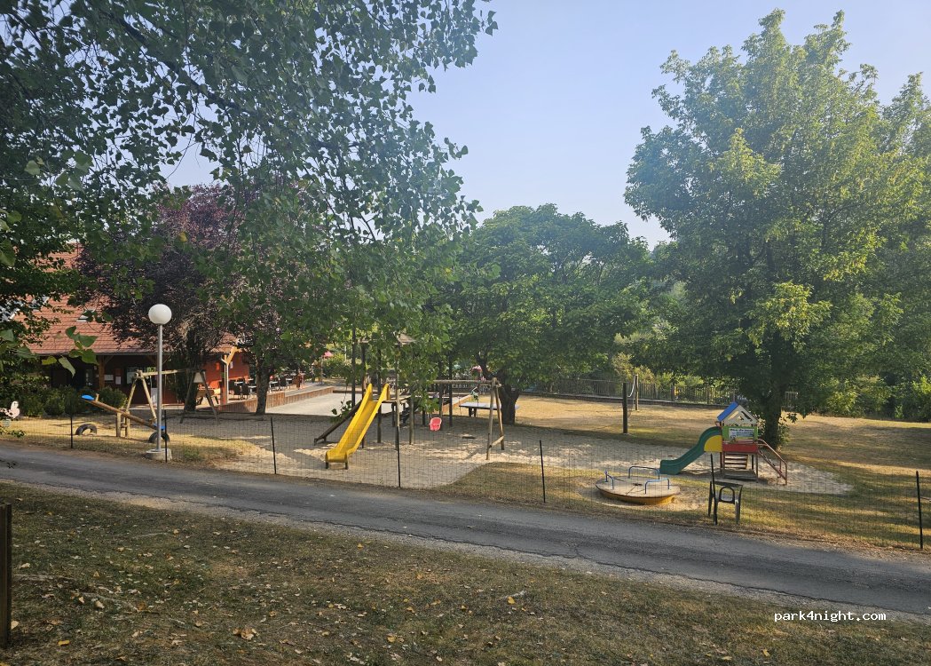 Camping proche Lascaux Le Verdoyant — foto 4