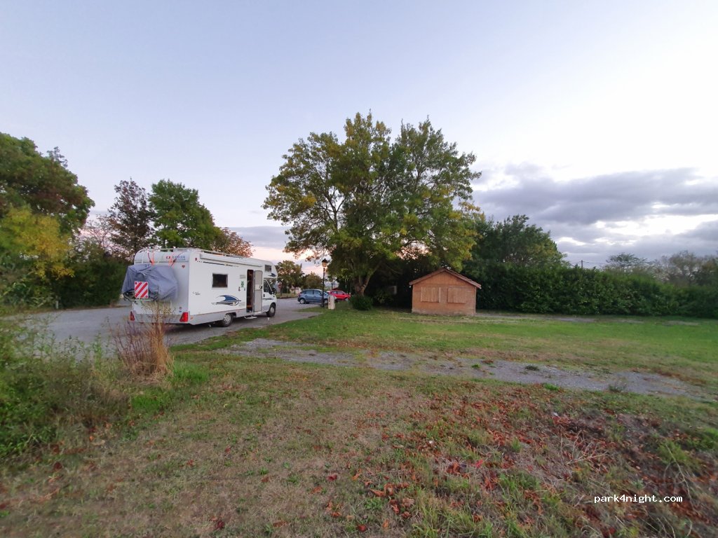 (31450) Montbrun-Lauragais - 2-6 L'Hom — foto 2