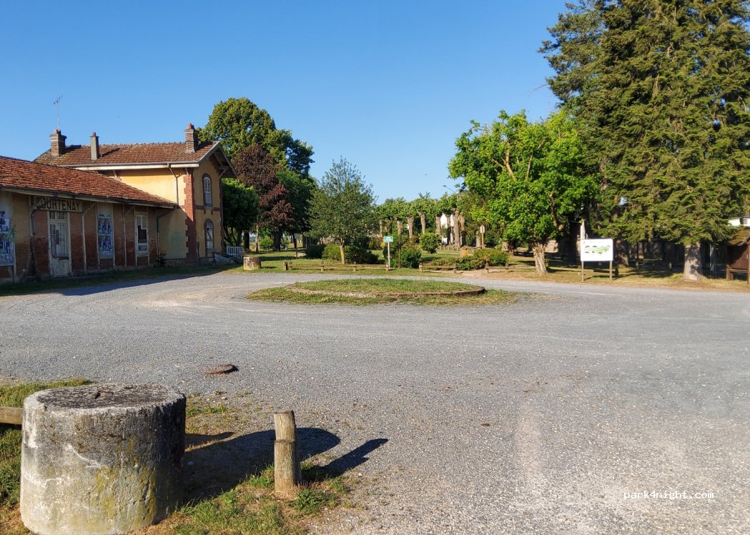 (45320) Courtenay - 24 Avenue de la Gare — foto 2