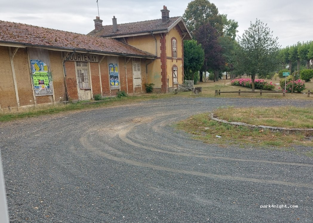 (45320) Courtenay - 24 Avenue de la Gare — foto 3