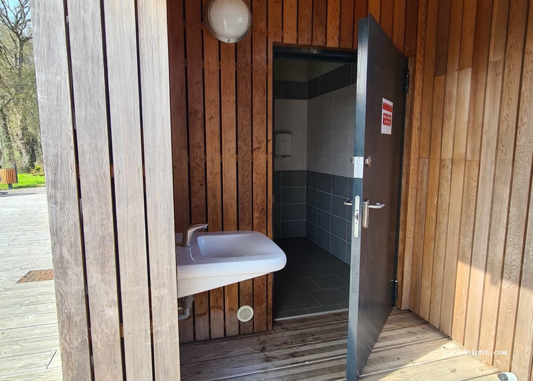 (72110) Saint-Georges-du-Rosay - 1 Place de la Bascule — foto 3