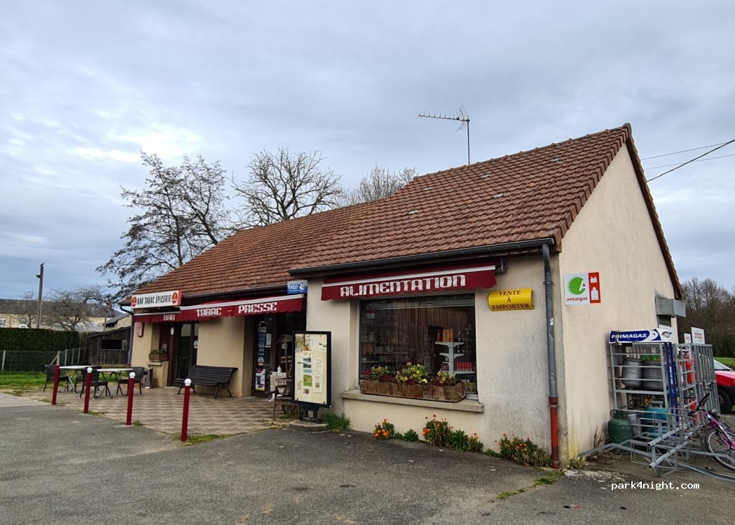 (72110) Saint-Georges-du-Rosay - 1 Place de la Bascule — foto 4