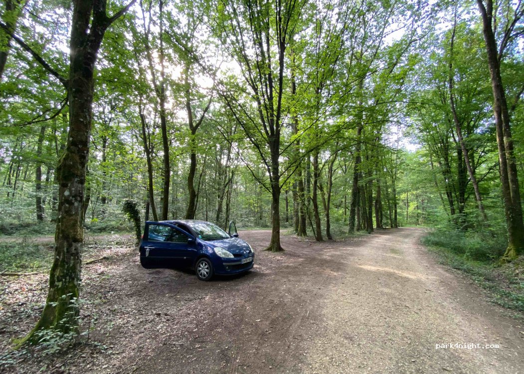 (86240) Ligugé - Unnamed Road — foto 4