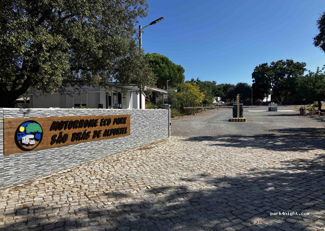 Motorhome Ecopark São Brás de Alportel — foto