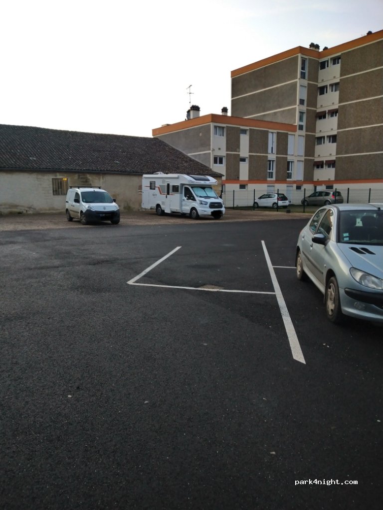(33220) Sainte-Foy-la-Grande - 140 Rue de la République — foto