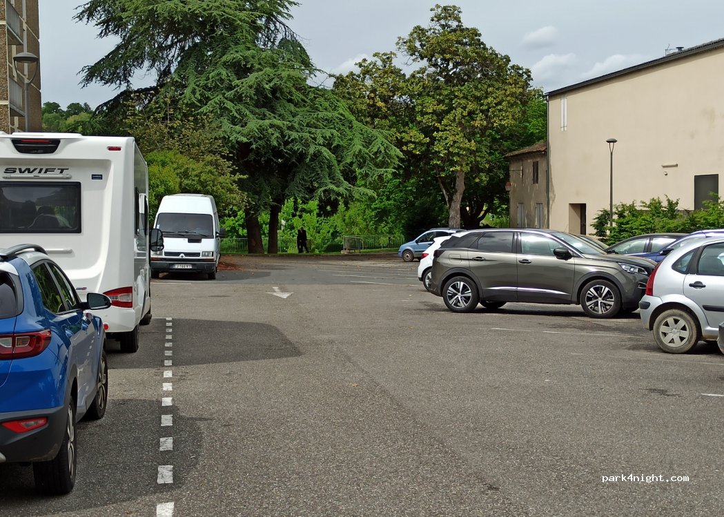 (33220) Sainte-Foy-la-Grande - 140 Rue de la République — foto 2