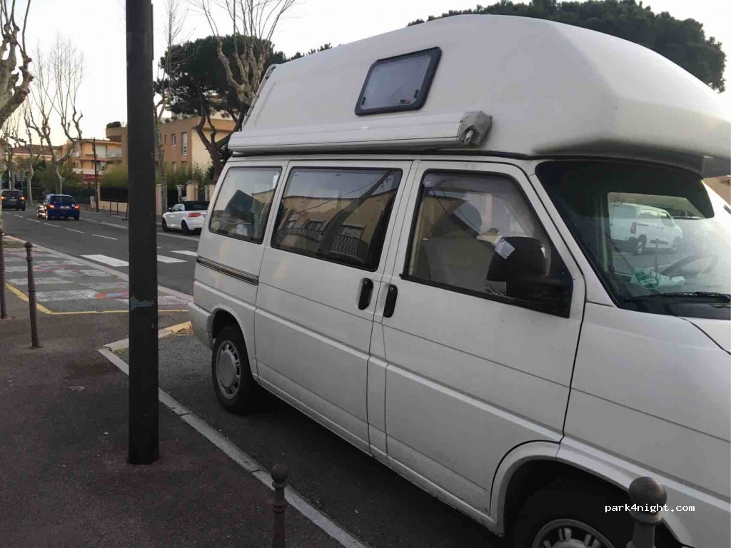 (83600) Fréjus - 672 Boulevard de la Mer — foto