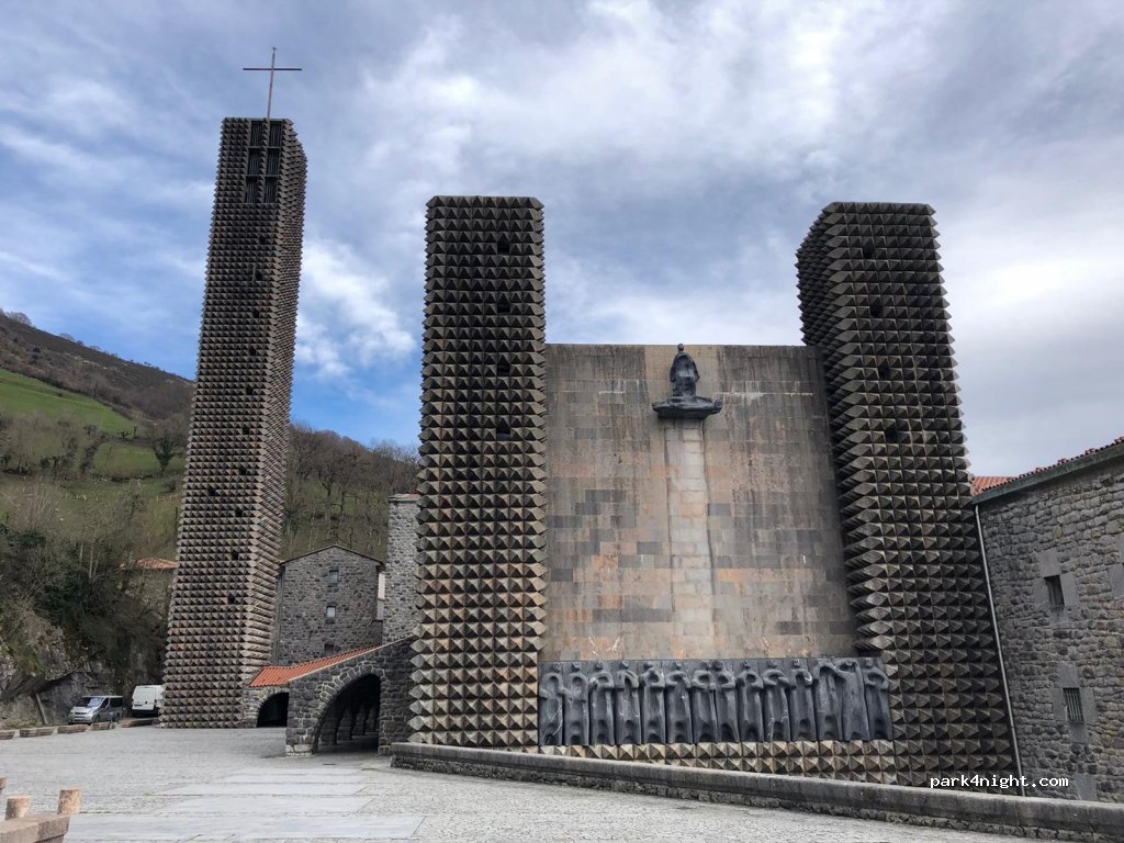 (20567) Oñati - 2 Arantzazu Auzoa Auzoa — foto 2