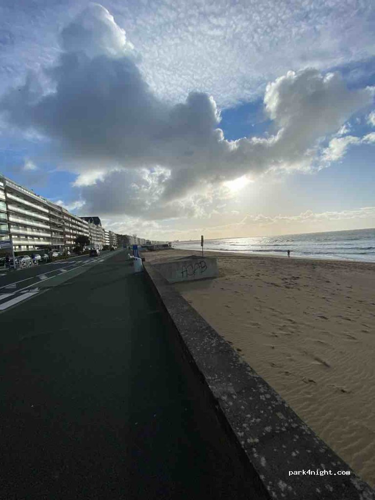 (44500) La Baule-Escoublac - 4 Boulevard René Dubois — foto 3
