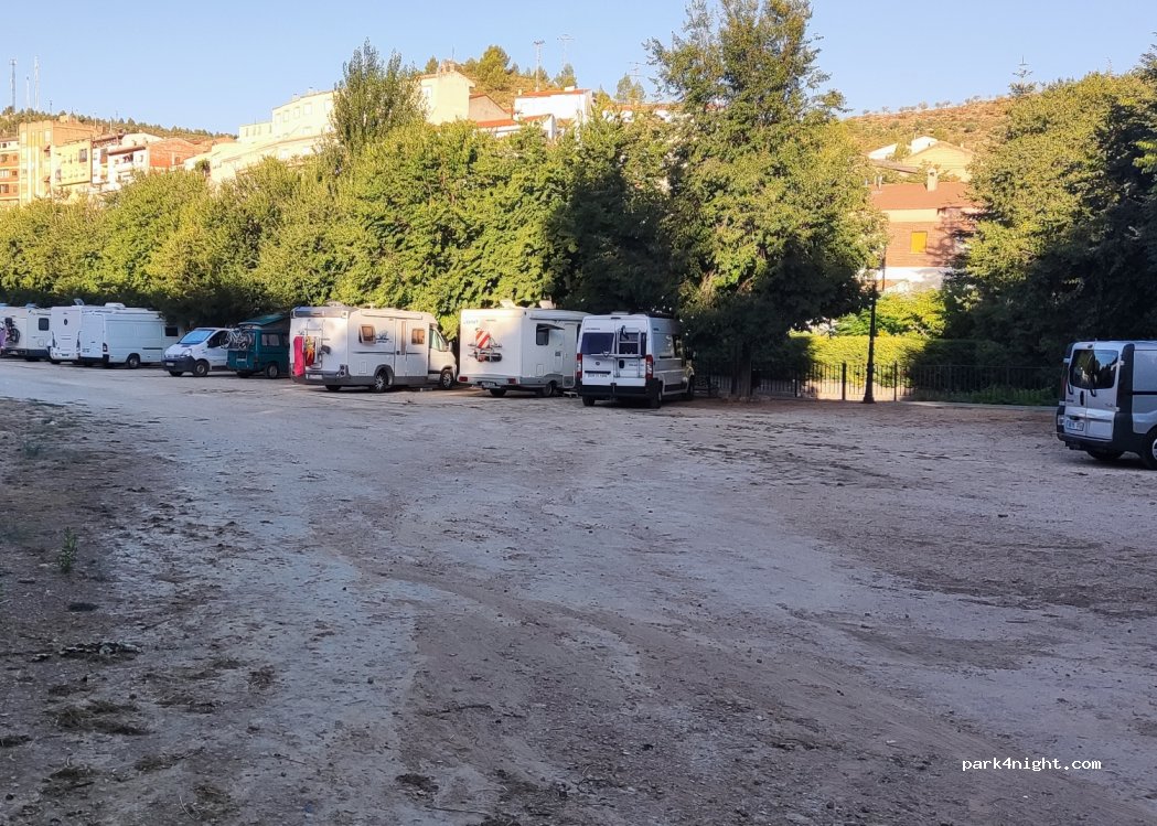 (02440) Molinicos - s/n Carretera Albacete — foto 2