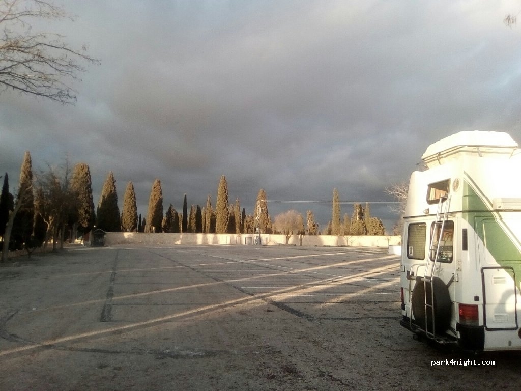 (13300) Valdepeñas - Paseo del Cementerio — foto
