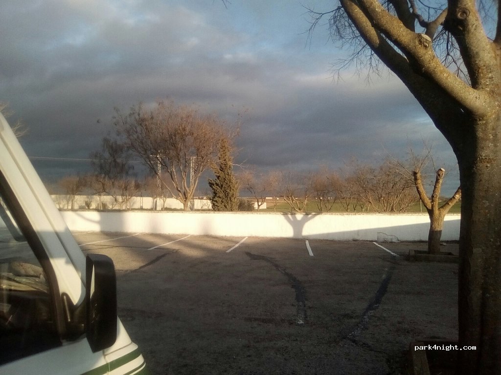 (13300) Valdepeñas - Paseo del Cementerio — foto 2