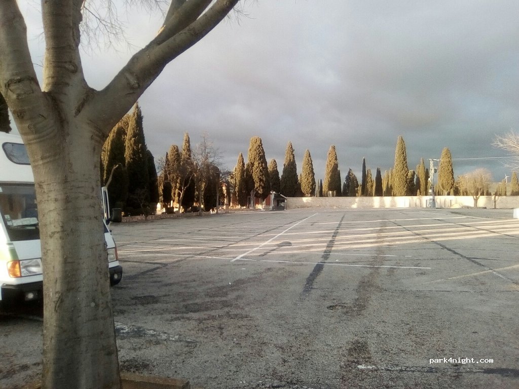 (13300) Valdepeñas - Paseo del Cementerio — foto 3