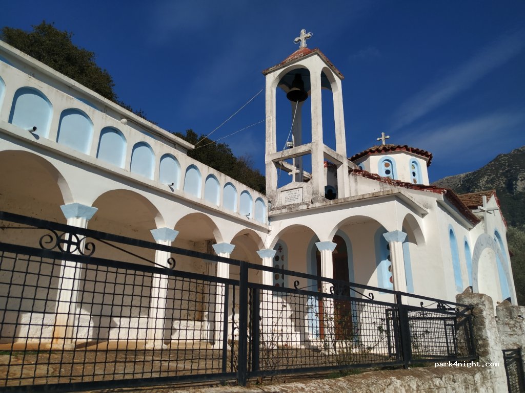 (220 15)  - Eparchiaki Odos Kontovazainas - Koumani — foto 2