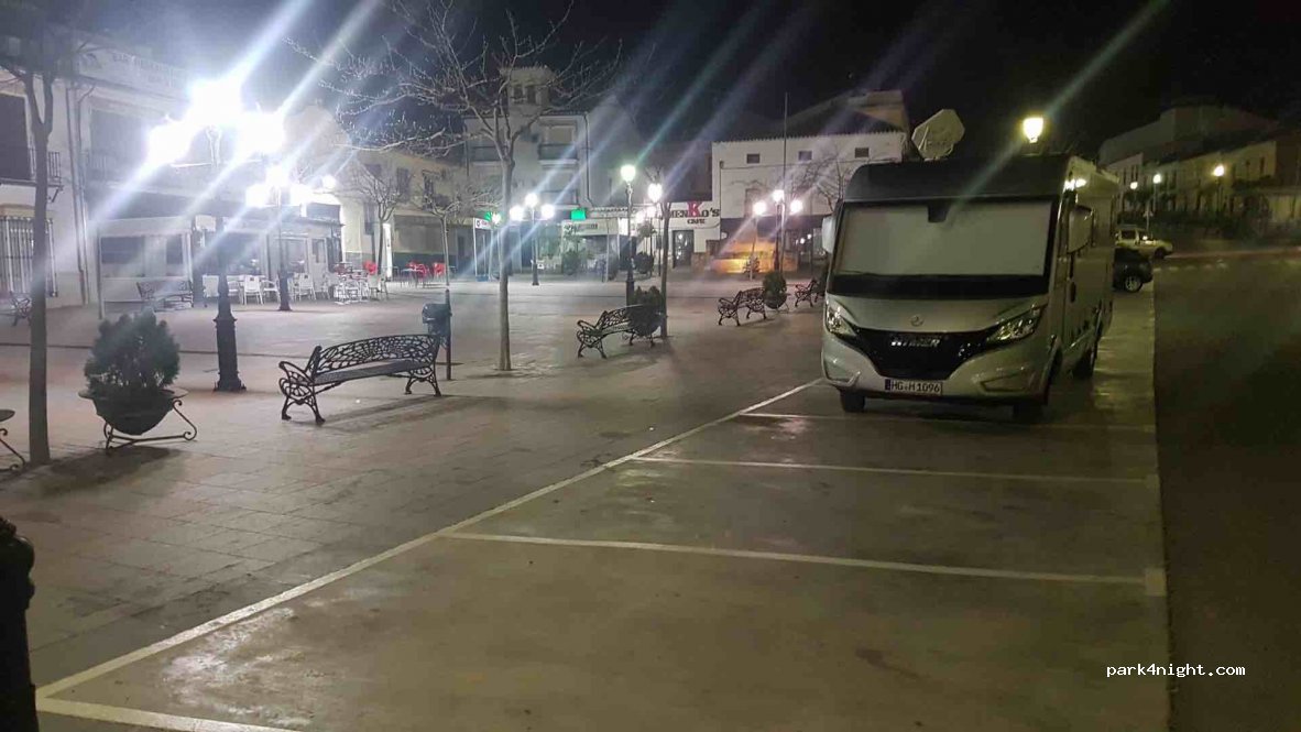 (29520) Fuente de Piedra - Calle Ancha — foto