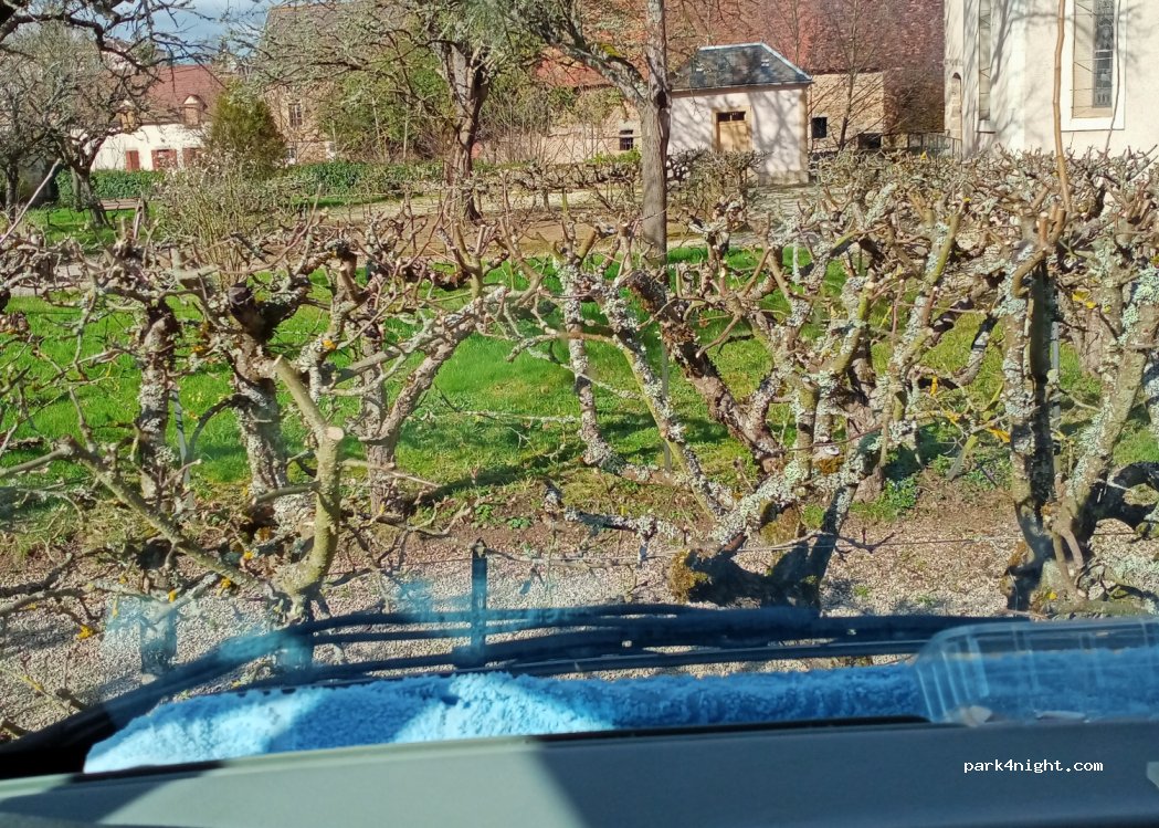 (21230) Arnay-le-Duc - 1-3 Rue Jean Jaurès — foto 3