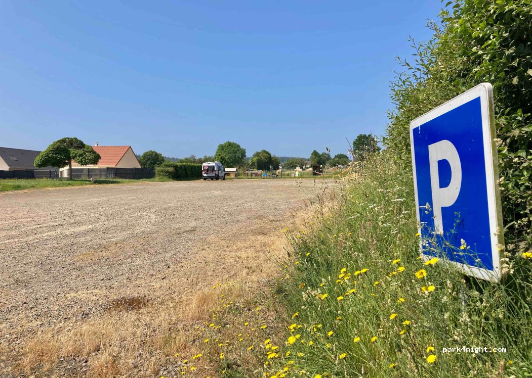 (61430) Ménil-Hubert-sur-Orne - 39 Le Bourg — foto 2