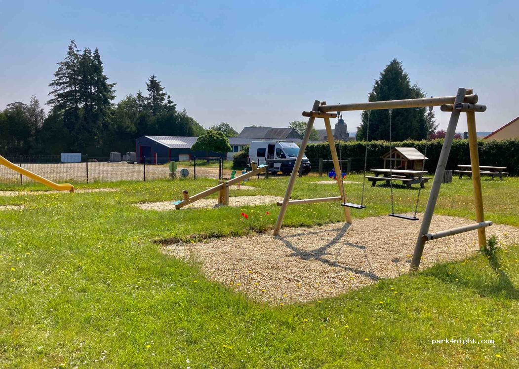 (61430) Ménil-Hubert-sur-Orne - 39 Le Bourg — foto 3