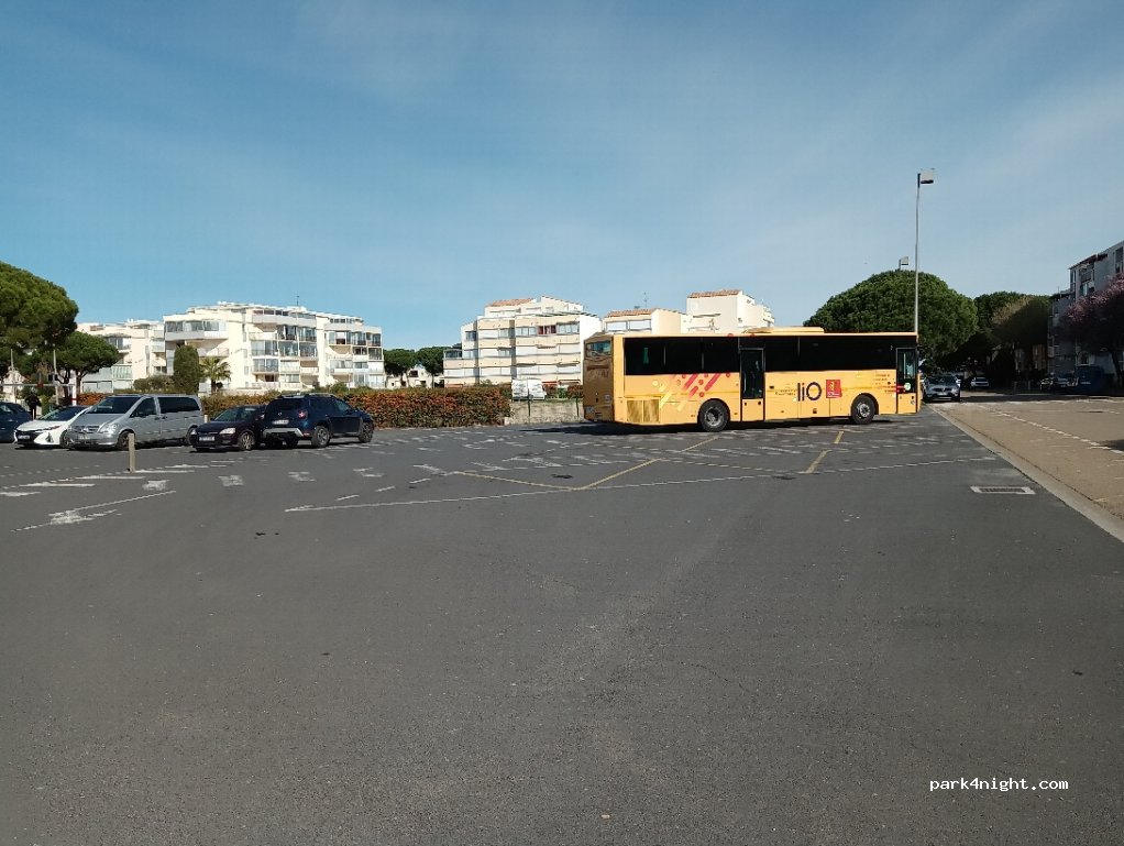 (30240) Le Grau-du-Roi - 520 Avenue du Palais de la Mer — foto 2