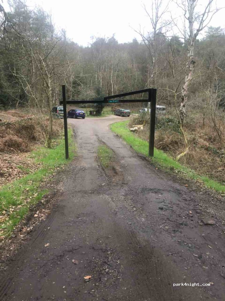 (GU10) Farnham - Crooksbury Road — foto 2