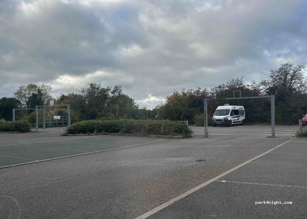 (HP19 8GZ) Aylesbury - Andrews Way — foto 3