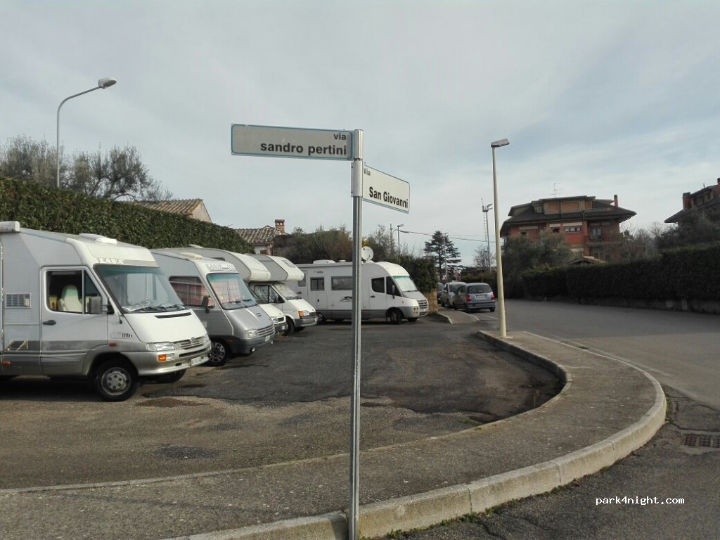(01037) Ronciglione - 67 Via San Giovanni — foto