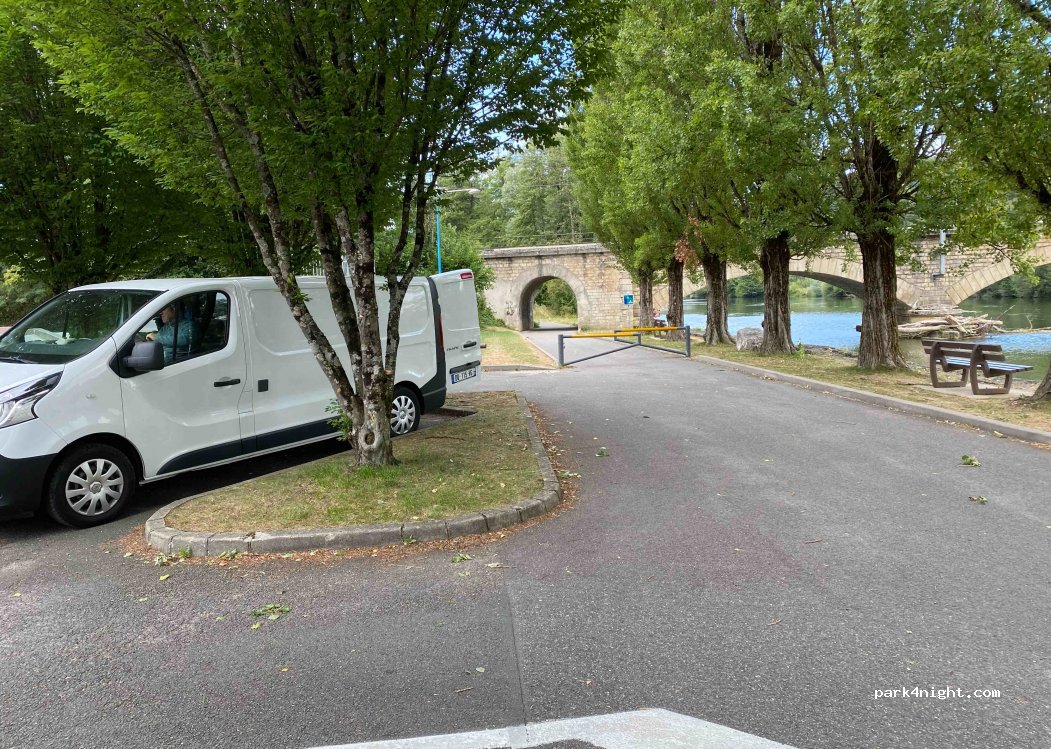 (25420) Voujeaucourt - 5 Place de Boudry — foto 2