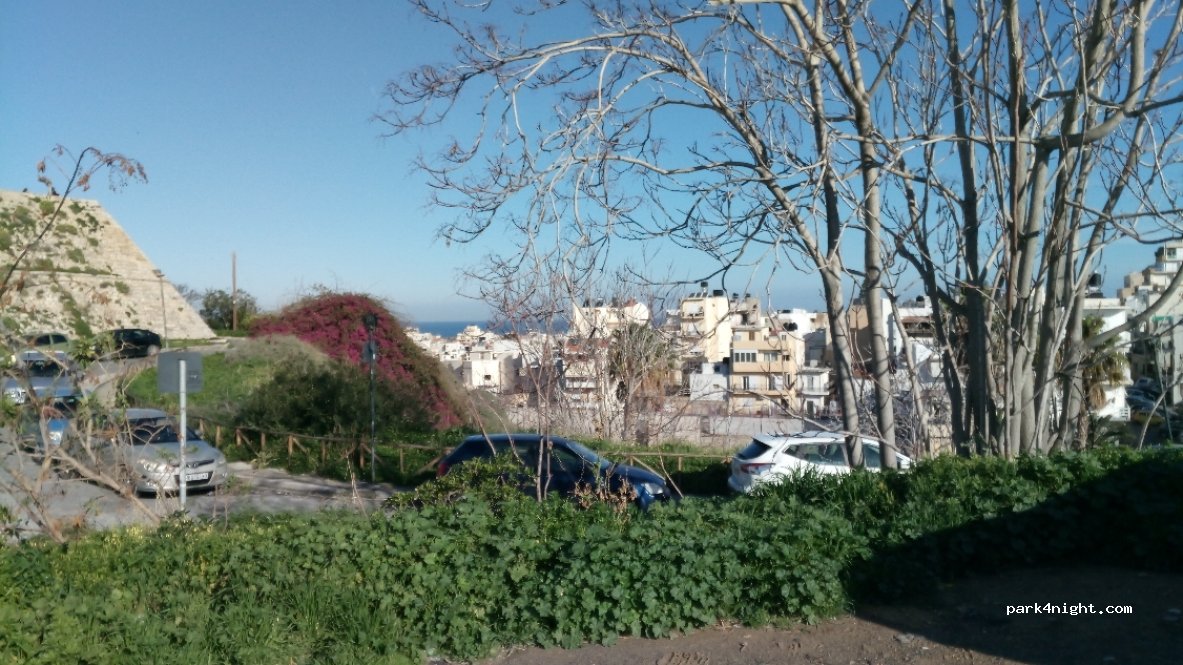 (713 05) Iraklio - 21 Georgiou Georgiadou — foto 3