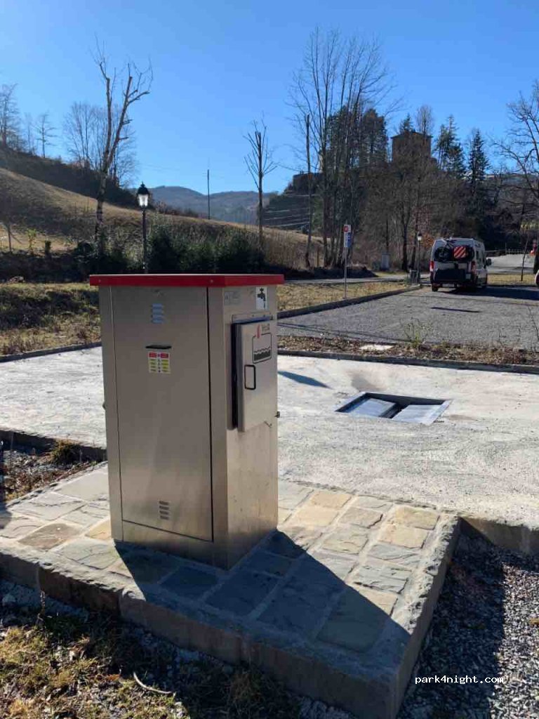 Area Sosta Camper Casalino — foto