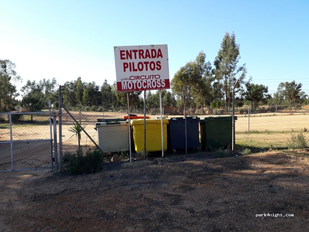 (21600) Valverde del Camino - 1 Diseminado Sandino — foto 2