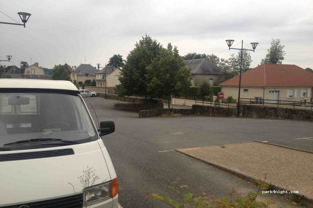 (23300) La Souterraine - 1-3 Rue des Fossés des Canards — foto