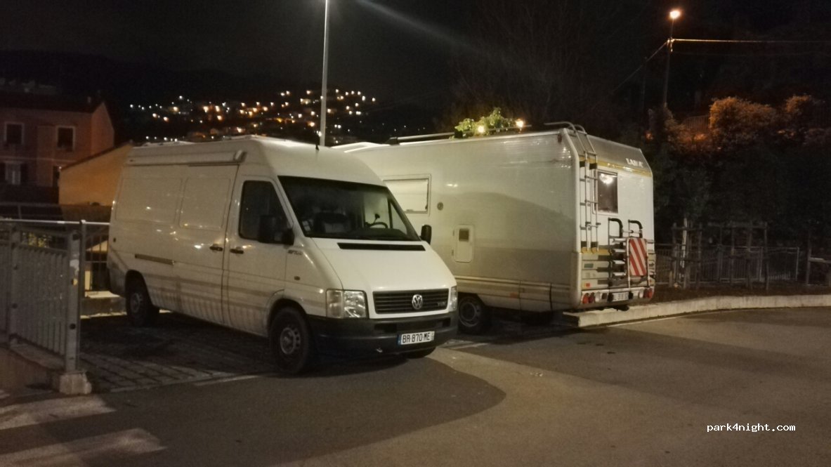 (16141) Genova - Unnamed Road — foto