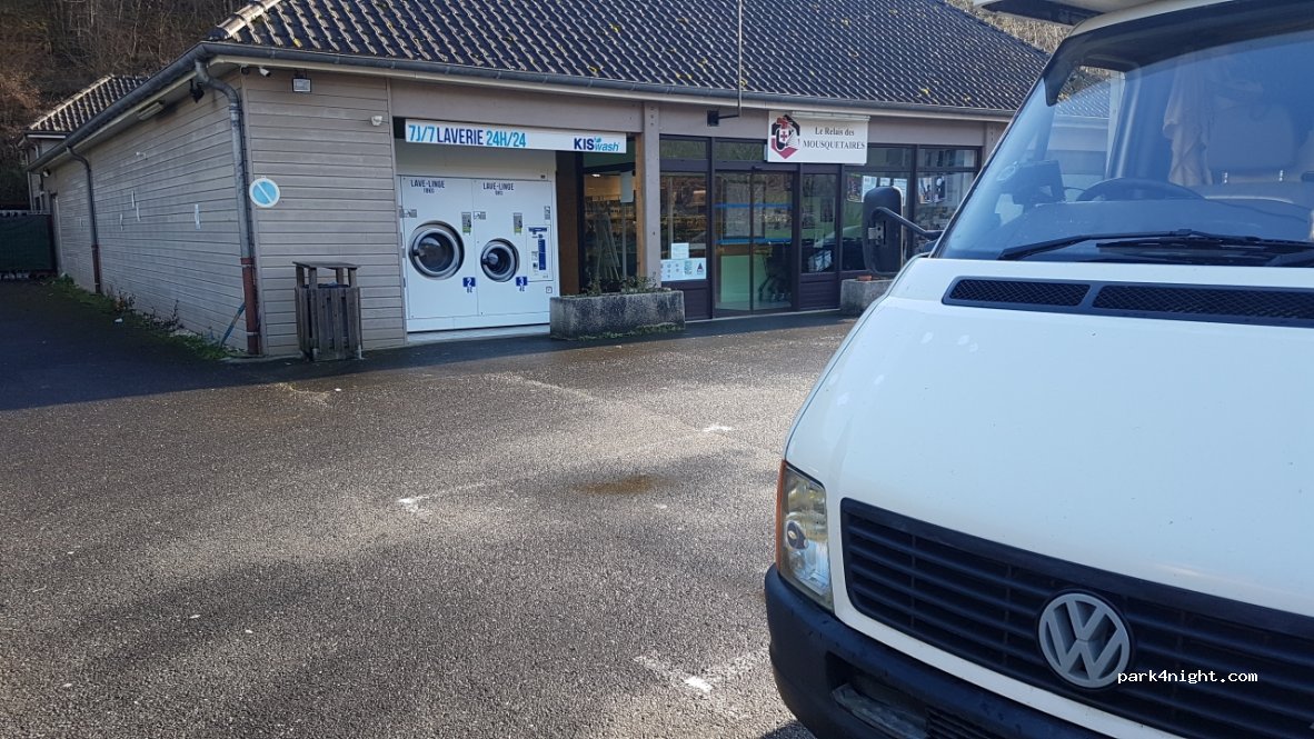 (24620) Les Eyzies-de-Tayac-Sireuil - 24 Avenue de la Forge — foto