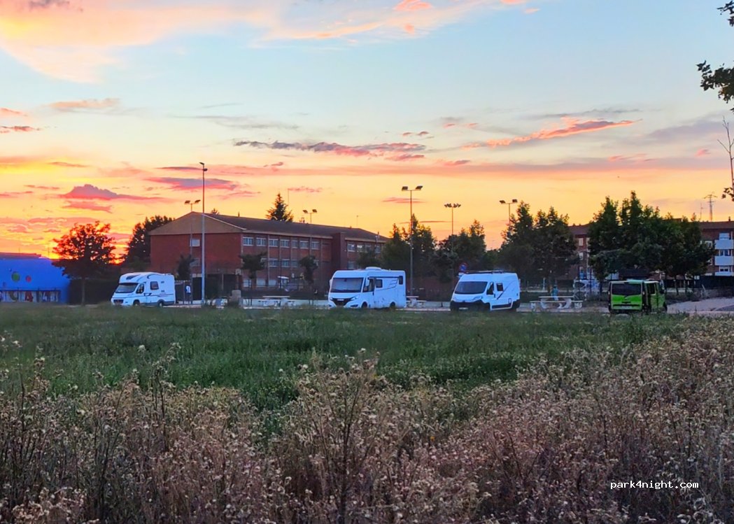 Area de autocaravanas Valencia de Don Juan — foto 5