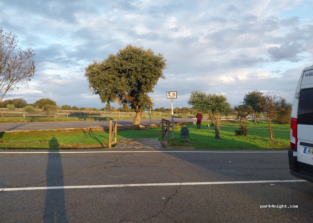 (10290) Trujillo - Paseo de Extremadura — foto 5