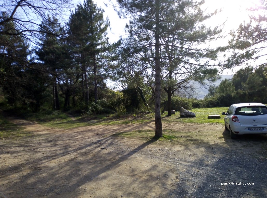 (06370) Mouans-Sartoux - 523 Piste Forestière de Plan Sarrain — foto