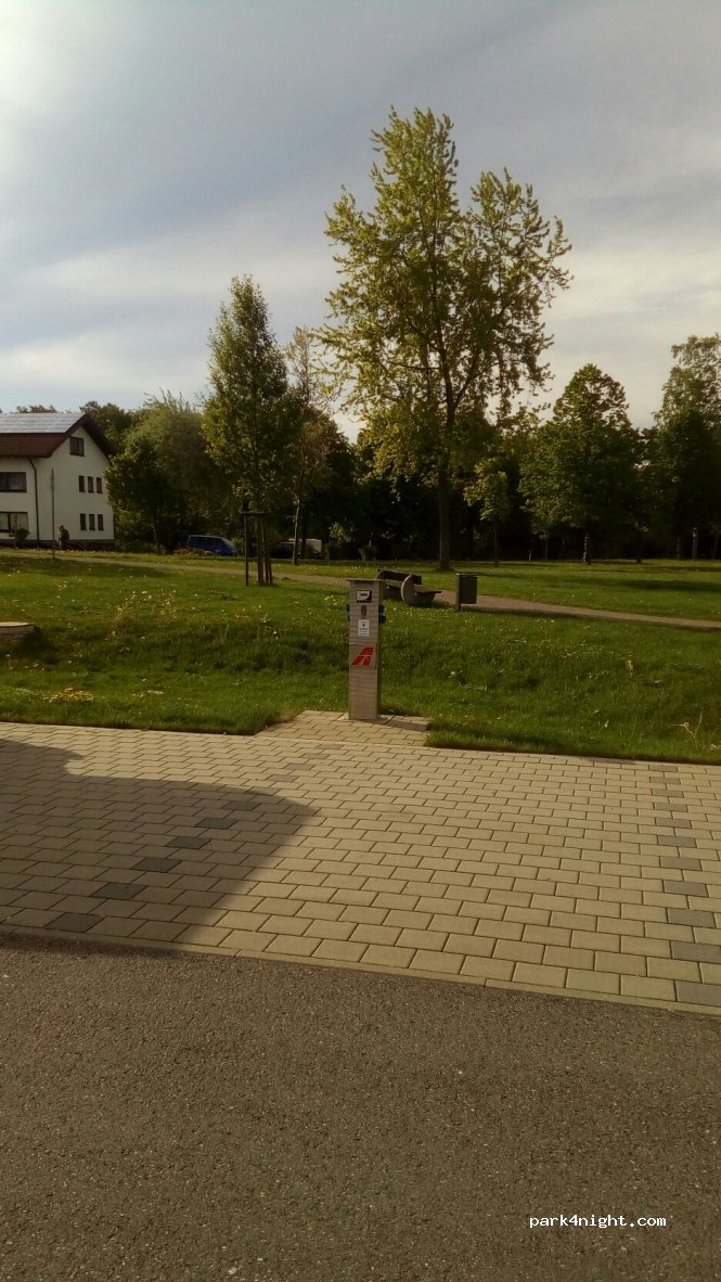 Wohnmobilstellplatz am Jurabad — foto 2