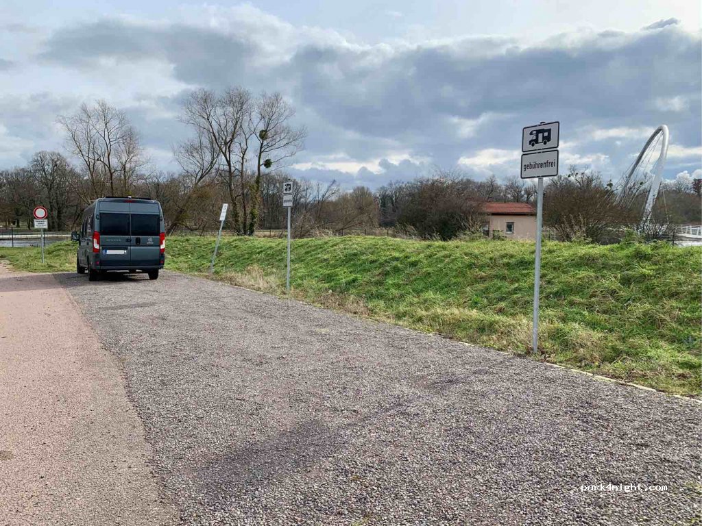 (06842) Dessau-Roßlau - Ludwigshafener Straße — foto
